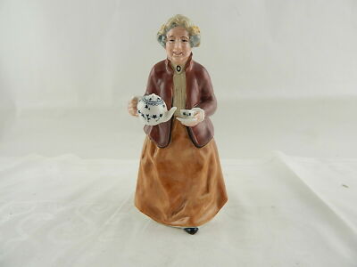 VINTAGE ORIGINALE RARA STATUINA PORCELLANA ROYAL DOULTON TEATIME L’ORA DEL TÈ