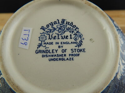 VINTAGE ZUCCHERIERA POTTERY SEMI PORCELLANA INGLESE GRINDLEY ROYAL TUDOR VELVET