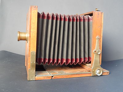 ANTICA AUTENTICA MACCHINA FOTOGRAFICA SOFFIETTO DI LEGNO OBIETTIVO APLANAT N. 2