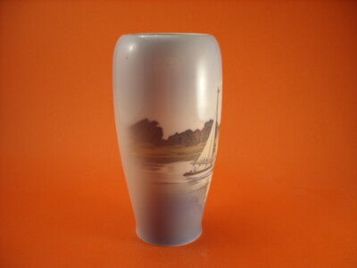 VASO ROYAL COPENHAGEN "Barca a vela in Guldborgsund"