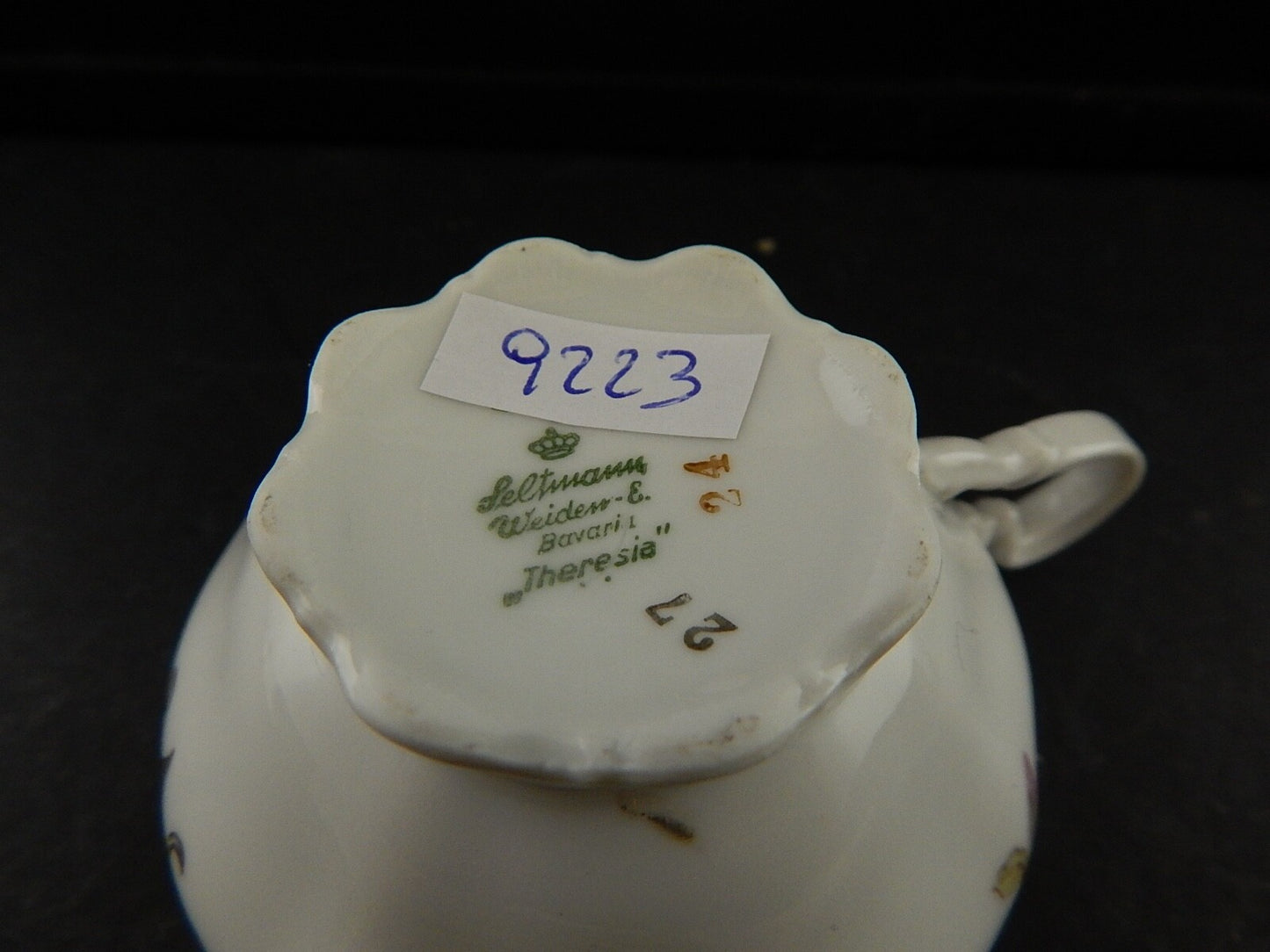 ANTICA TAZZINA CAFFE' PORCELLANA BIANCA FIORI E ORO BAVARIA SELTMANN THERESIA #