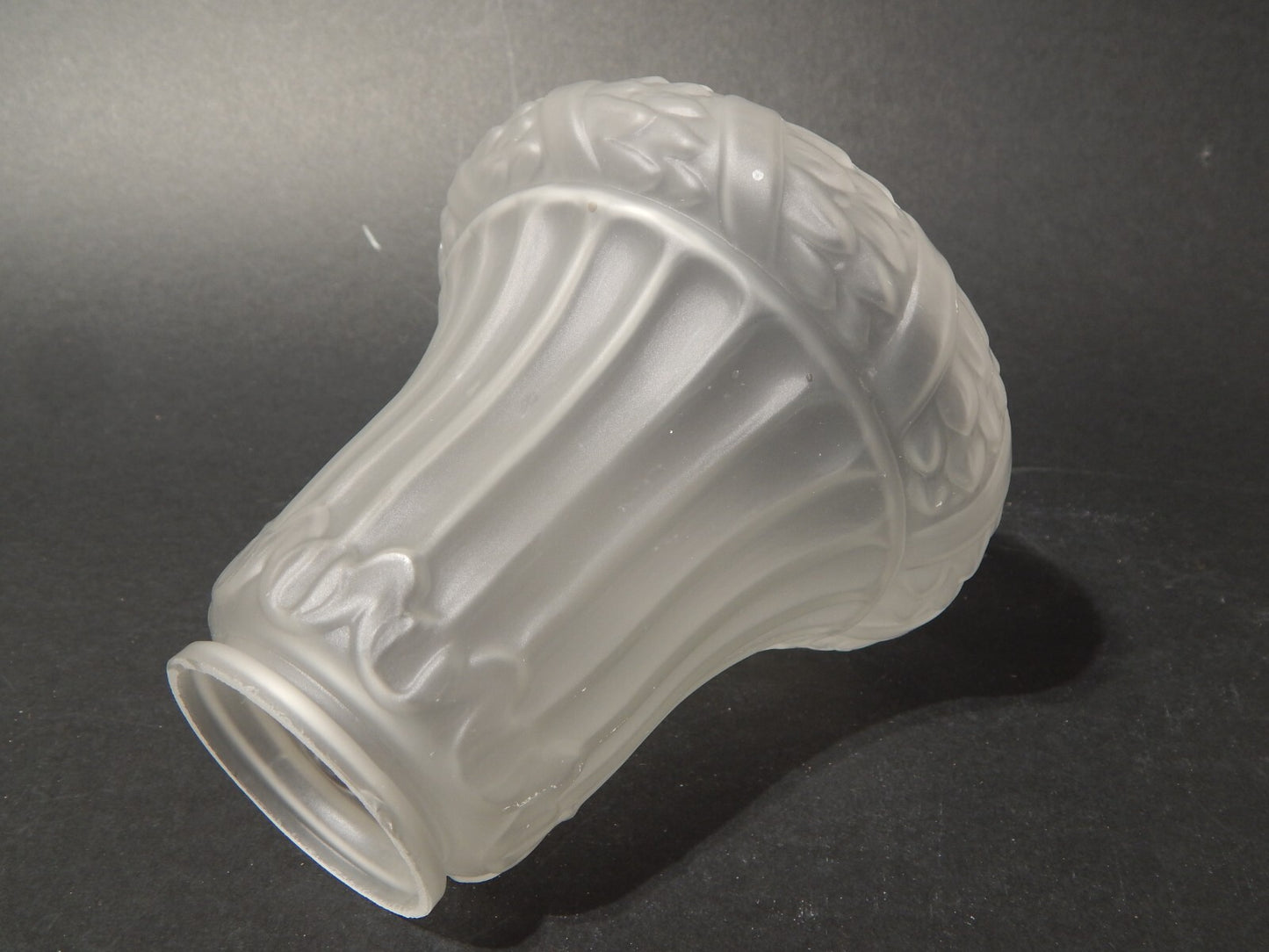 ANTICO LIBERTY TULIP PARALUME IN VETRO SATINATO PER APPLIQUE O LAMPADA