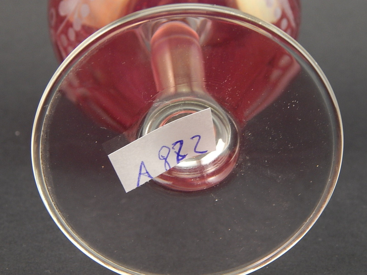 ANTICO BICCHIERE CALICE CRISTALLO ROSSO RUBINO INCISO ALL'ACIDO BOEMIA A872