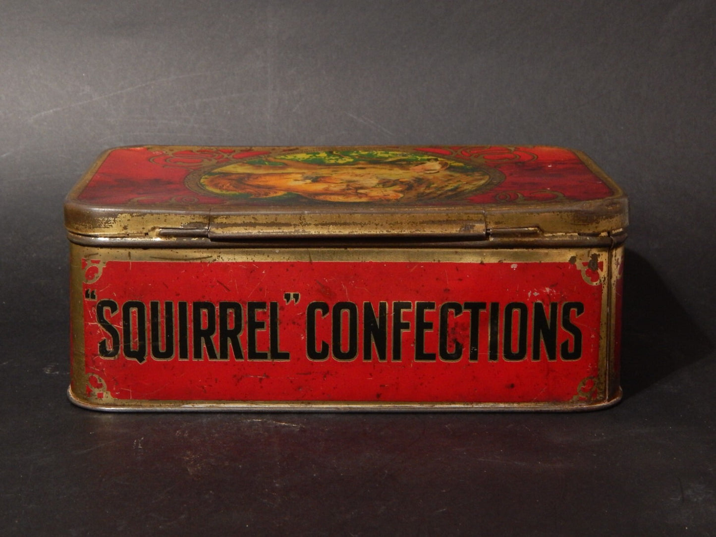 COLLEZIONE ANTICA ORIGINALE RARA SCATOLA LATTA INGLESE SQUIRREL CONFECTIONS