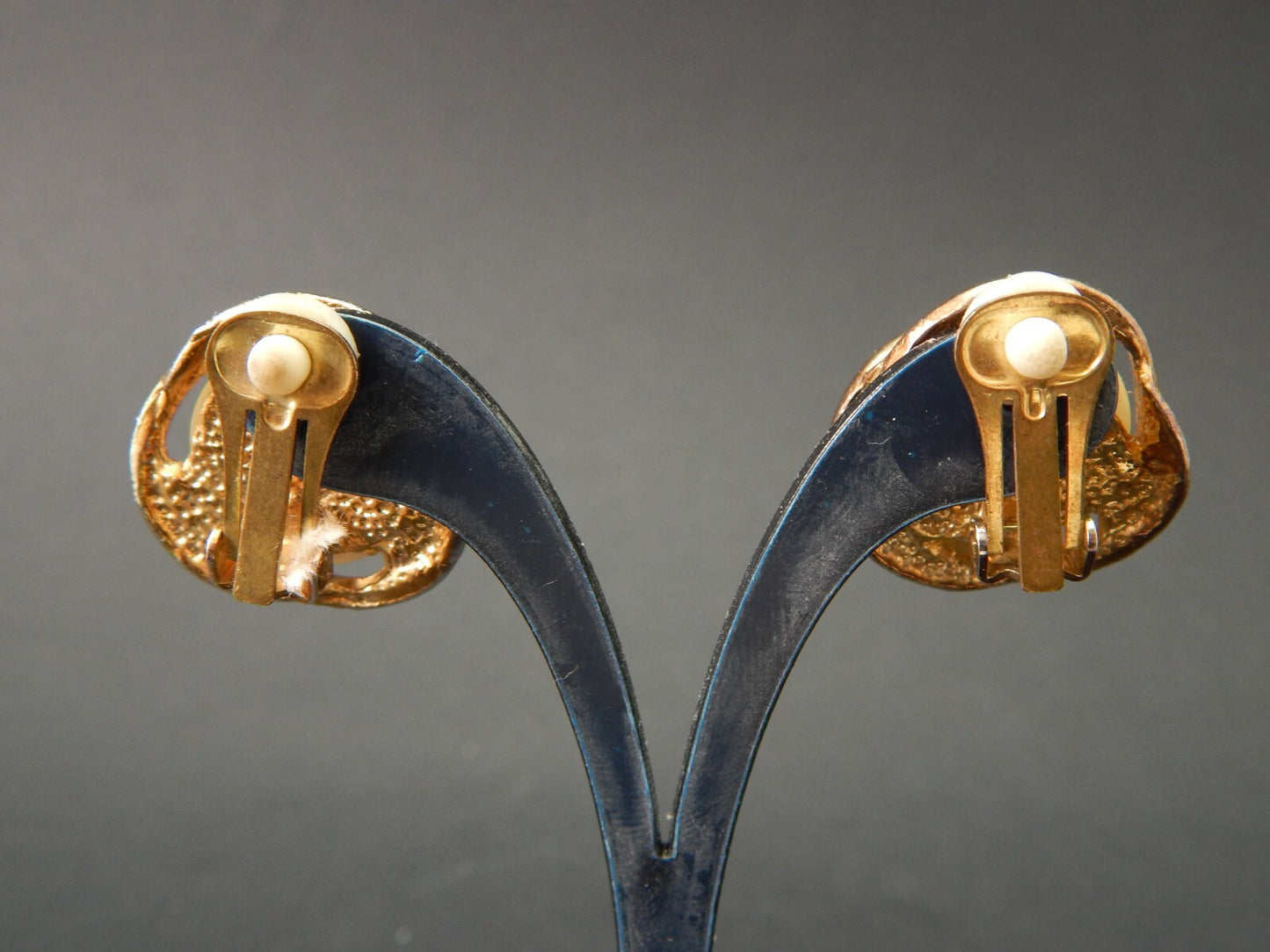 VINTAGE BIJOUX GIOIELLI ORECCHINI DORATI CON PERLA