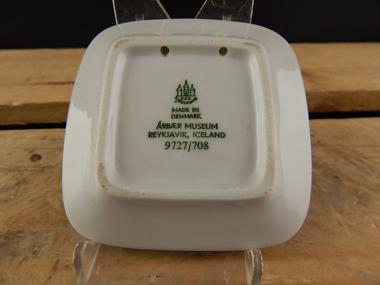 ROYAL COPENHAGEN BING&GRONDAHL PLAQUETTE PIATTINO PORCELLANA ARBERMUSEUM ICELAND