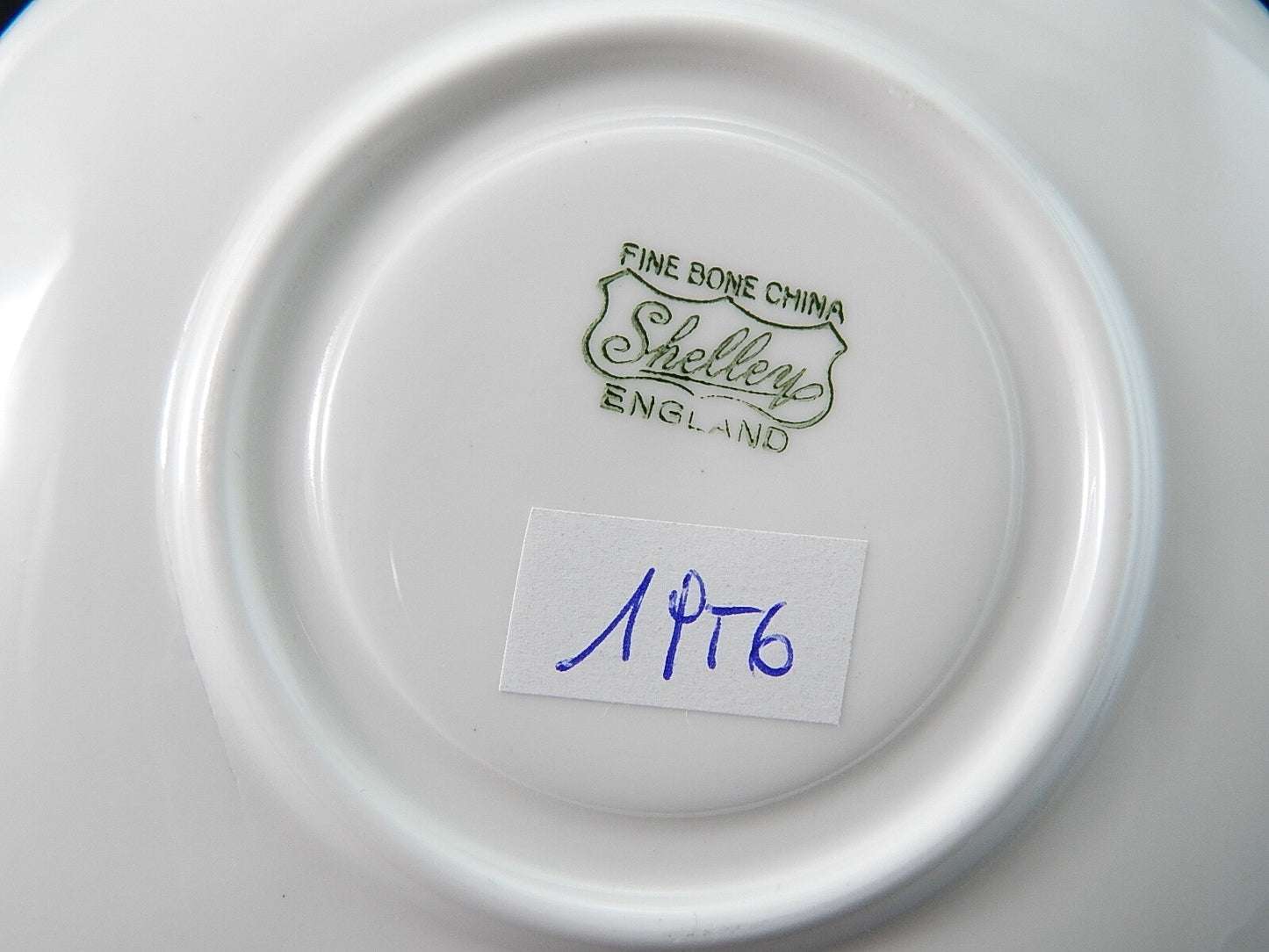 ANTICA PORCELLANA BIANCA TAZZA TE' FINE BONE CHINA SHELLEY MADE IN ENGLAND ##