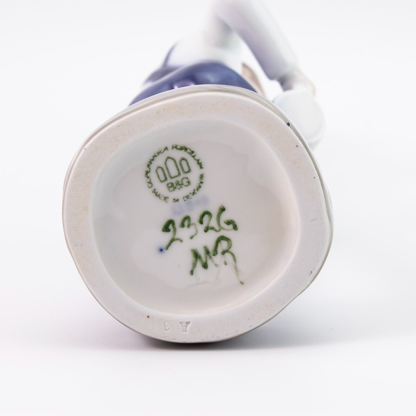 STATUINA PORCELLANA ROYAL COPENHAGEN BING&GRONDAHL "La Piccola Giardiniera"