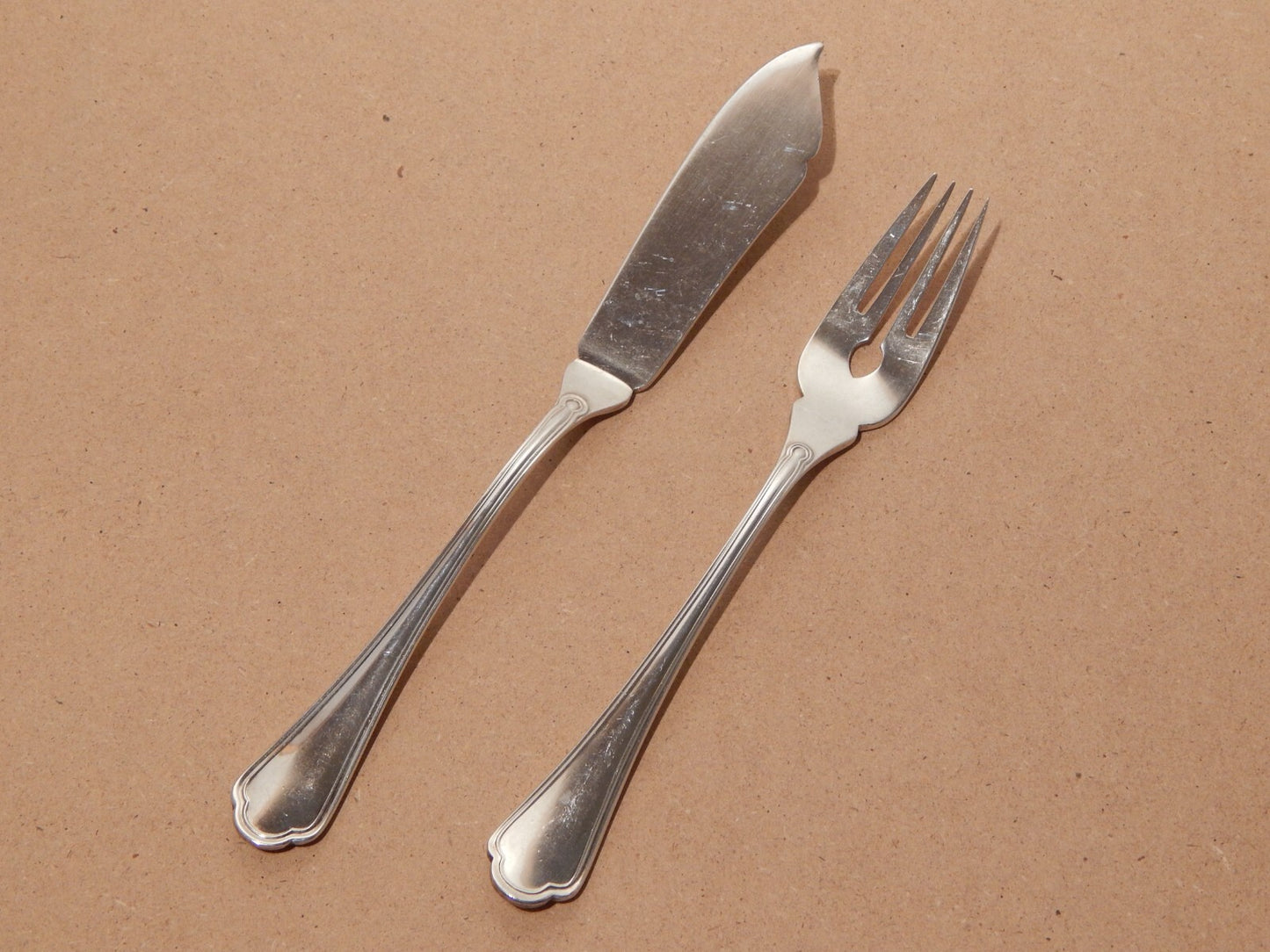 VINTAGE BROGGI MILANO SET 12 POSATE PESCE ALPACCA ARGENTATE MODELLO SERBELLONI