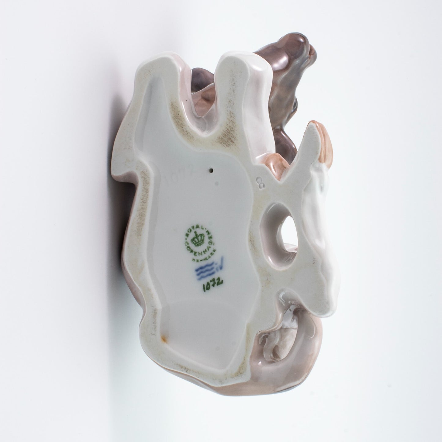 STATUINA PORCELLANA ROYAL COPENHAGEN "Vitello Sdraiato" COD 1072 CM 10x17x11