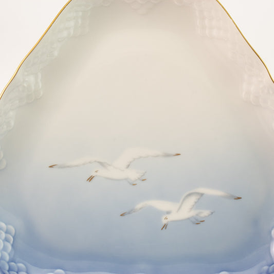 PIATTO PORTATA TRIANGOLARE PORCELLANA E ORO ZECCHINO GABBIANI BING&GRONDAHL 354