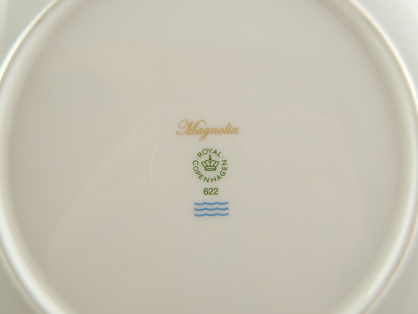 ROYAL COPENHAGEN PIATTO PORCELLANA COLLEZIONE FLORA MAGNOLIA PRIMA SCELTA 22 CM