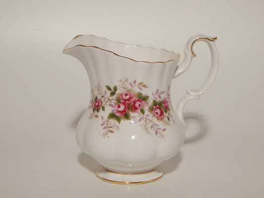 PREZIOSA PORCELLANA ROYAL ALBERT VINTAGE LATTIERA BRICCO DECORO LAVENDER ROSE