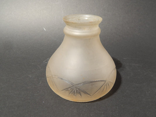 ANTICO LIBERTY TULIP PARALUME IN VETRO SATINATO E INCISO PER APPLIQUE O LAMPADA