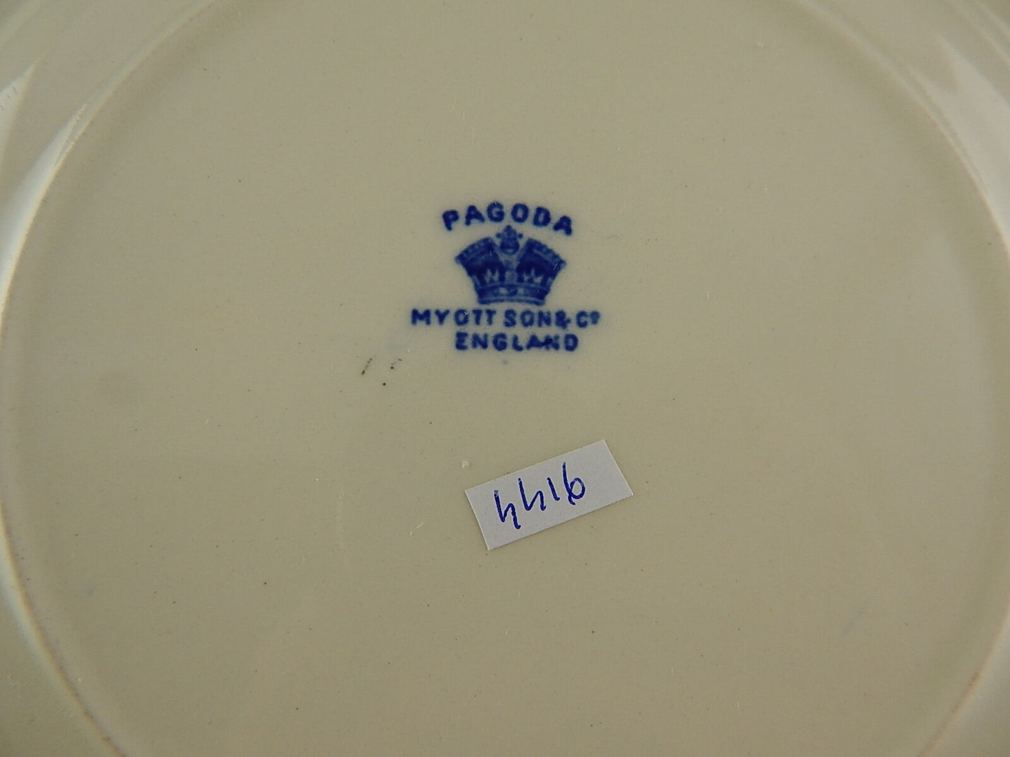 ANTICO PIATTO TORTA CERAMICA INGLESE BY MYOTT & SONS PAGODA CM 23 BIANCO BLU