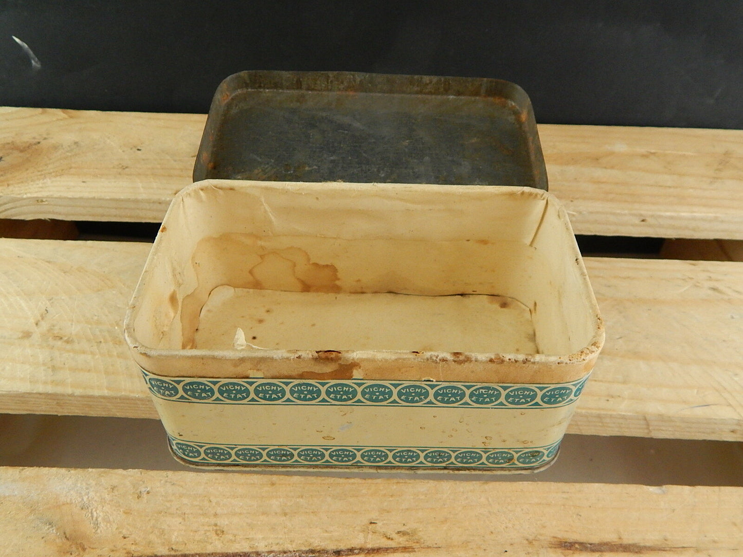 COLLEZIONE ANTICA RARA SCATOLA DI LATTA PUBBLICITARIA PASTILLES VICHY ETAT