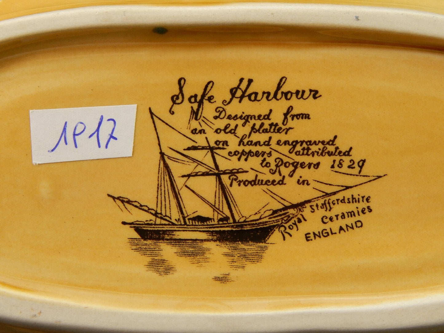 VINTAGE VASSOIO RAVIERA ROYAL STAFFORDSHIRE CERAMICS ENGLAND SAFE HARBOUR