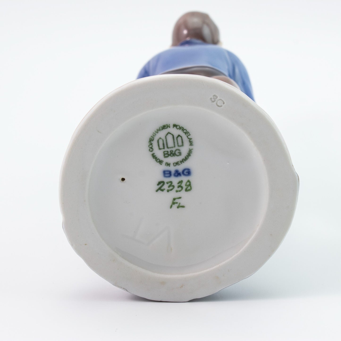 STATUINA PORCELLANA ROYAL COPENHAGEN BING&GRONDAHL "Giovane Pescatore" CM 19x8x8