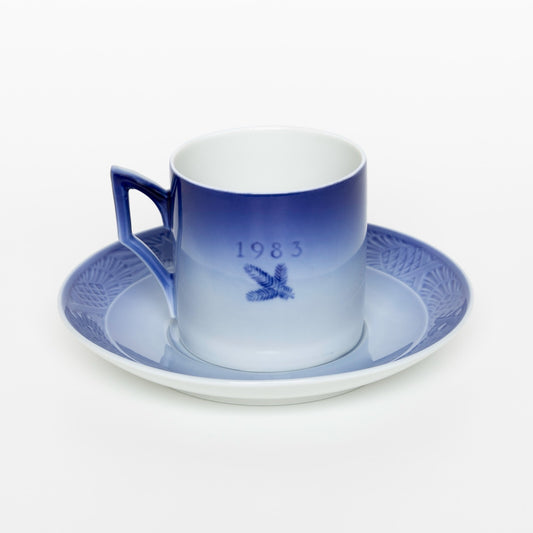 ROYAL COPENHAGEN PORCELLANA TAZZA DI NATALE 1983 ORIGINALE CON PIATTINO CM 7