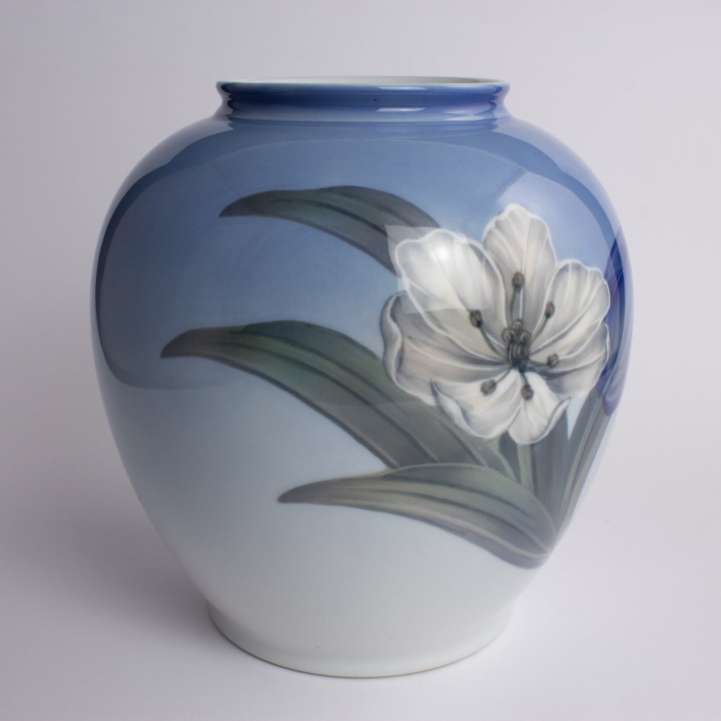 VASO GRANDE PORCELLANA ROYAL COPENHAGEN "Tulipani e Farfalle" HANDMADE 2656-35-5