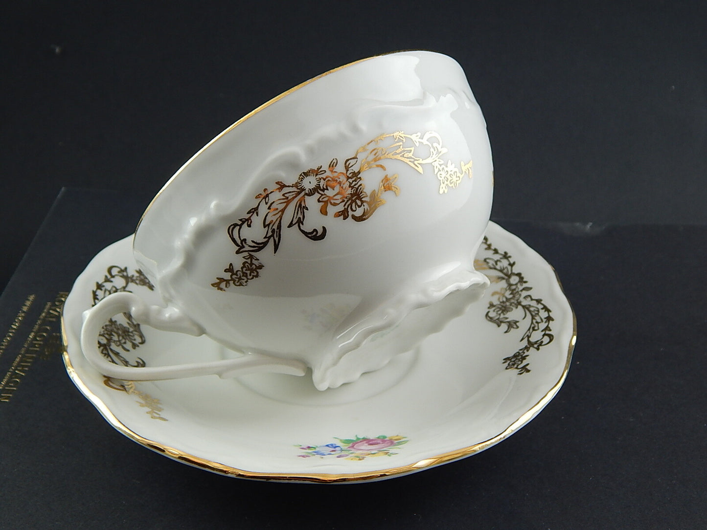 ROCAILLE ANTICA TAZZA CON PIATTO COLAZIONE PORCELLANA BIANCA DECORO ORO BOEMA