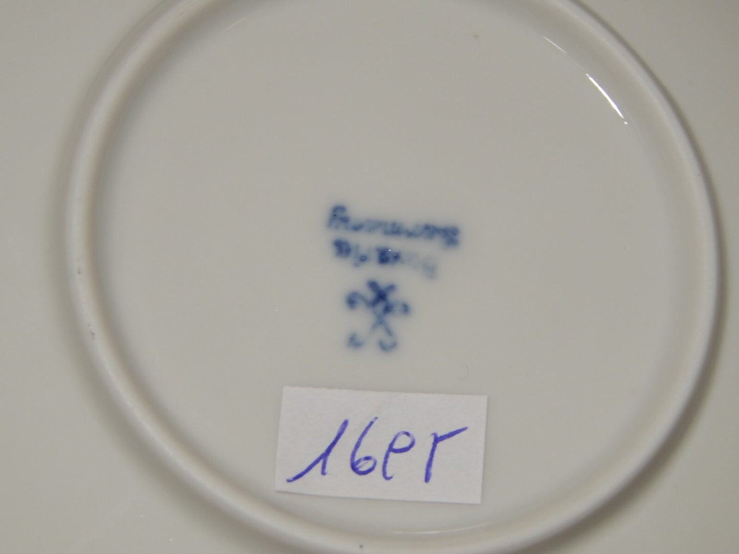 VINTAGE PREZIOSA TAZZINA PORCELLANA BIANCA BLU FLOREALE OSCAR SCHALLER BAVARIA