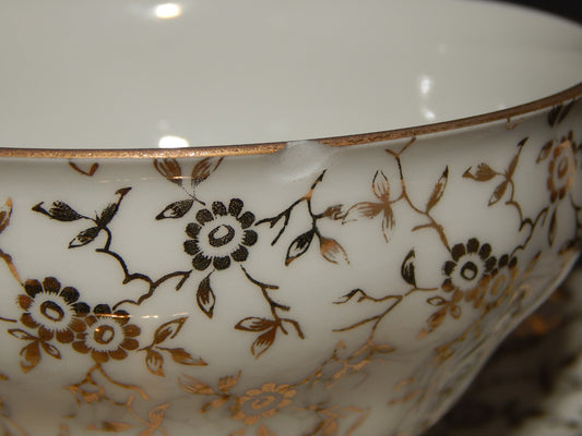ANTICA TAZZA COLAZIONE PORCELLANA BIANCA E ORO BAVARIA SELTMANN THERESIA difetto