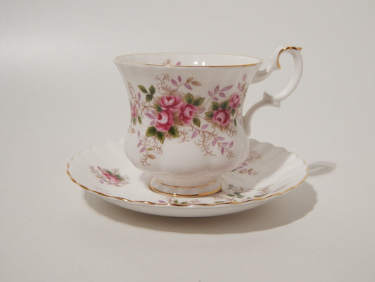 PREZIOSA PORCELLANA ROYAL ALBERT VINTAGE TAZZA COLLEZIONE LAVENDER ROSE