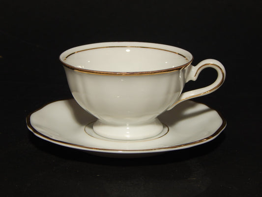 ANTICO SERVIZIO 6 TAZZINE CAFFE' PORCELLANA BIANCA E ORO BAVARIA OSCAR SCHALLER