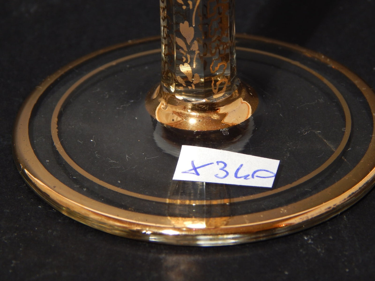 PREZIOSO ANTICO BICCHIERE CALICE CRISTALLO MOSER MOLATO DORATO COLOR AMETISTA