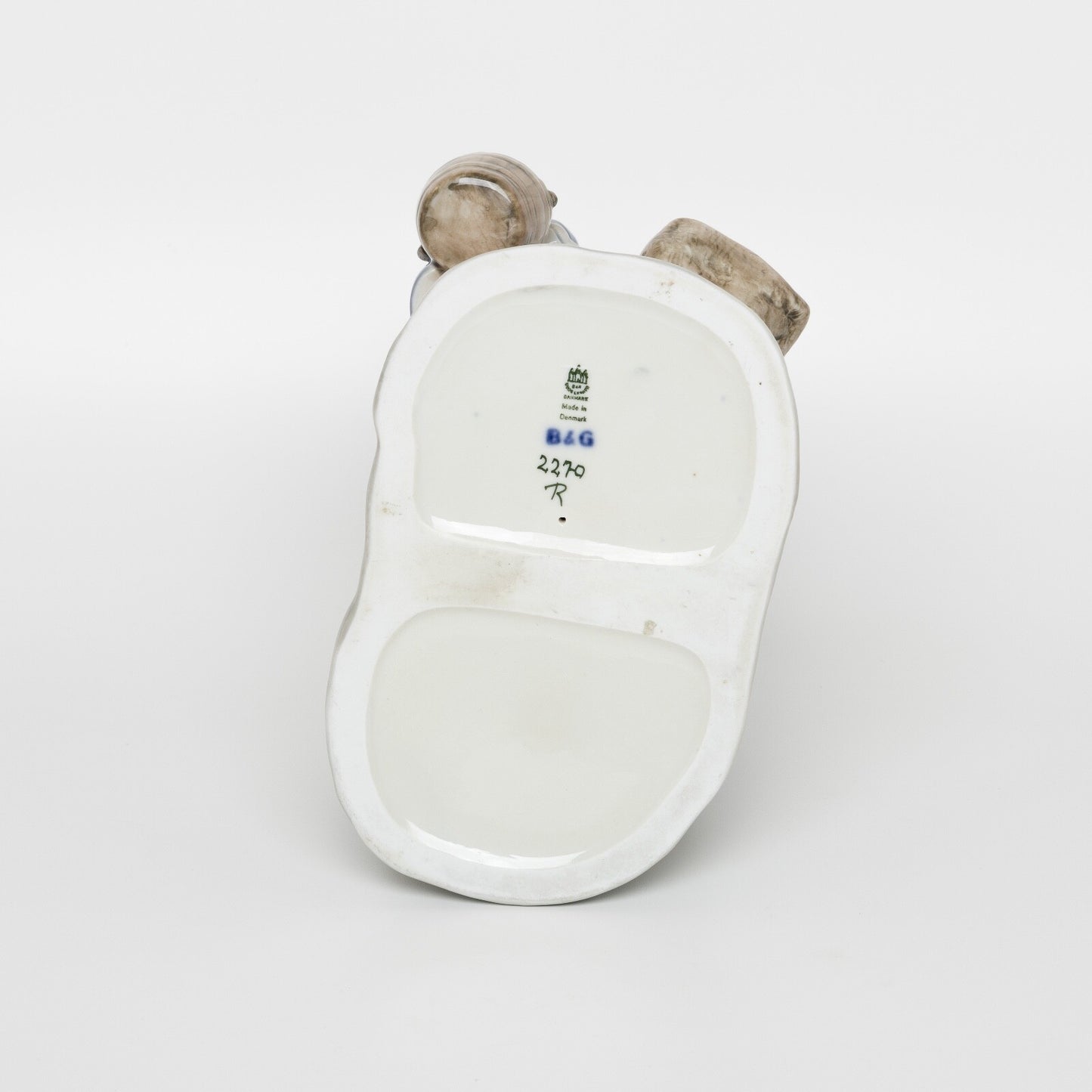 STATUINA PORCELLANA ROYAL COPENHAGEN BING&GRONDAHL "Ragazza con Vitelli" CM. 20