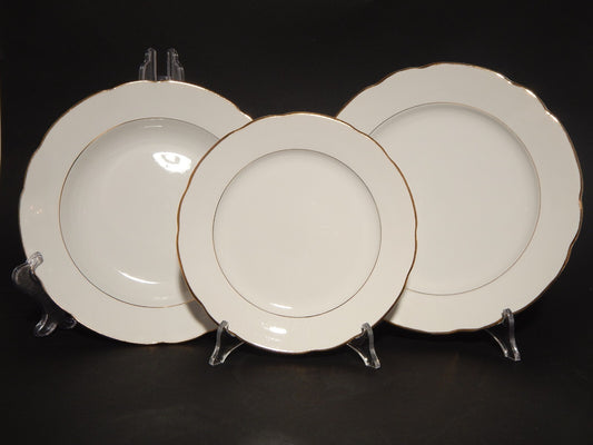 ANTICO SERVIZIO 18 PIATTI BIANCO PROFILO ORO SOCIETA' CERAMICA LAVENO SCI