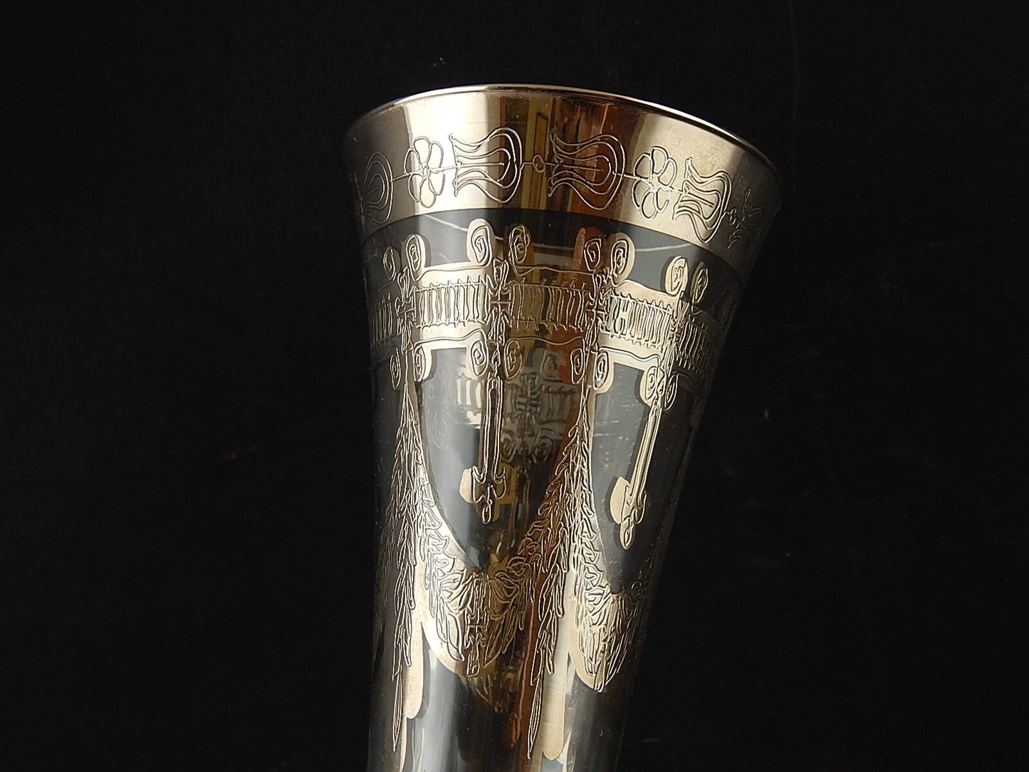PREZIOSO VETRO D'ARTE MURANO VASO A FLUTE CON DECORO IN ARGENTO