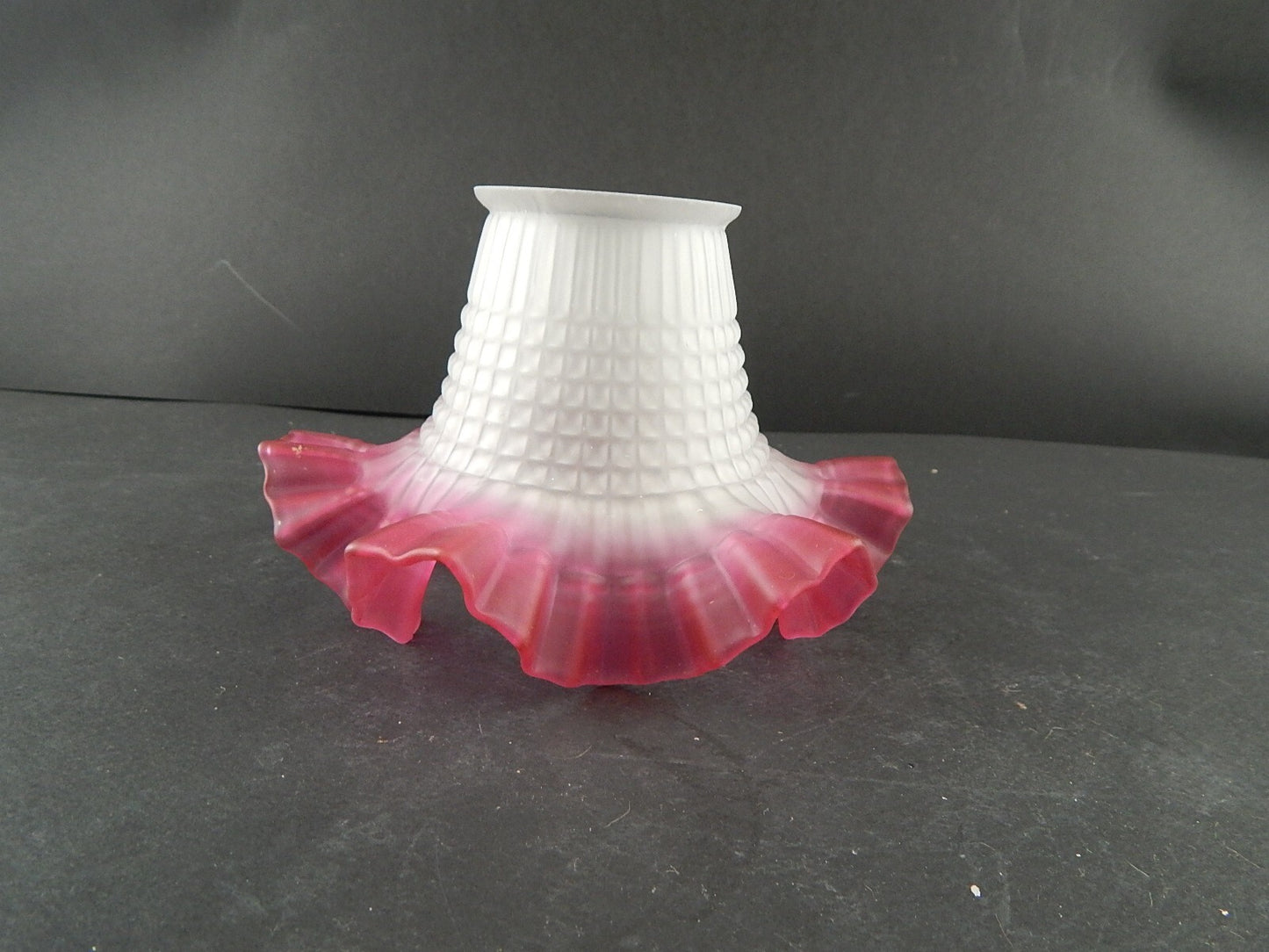 ANTICO EPOCA LIBERTY VETRO SATINATO TULIP PARALUME PER APPLIQUE O LAMPADA A420
