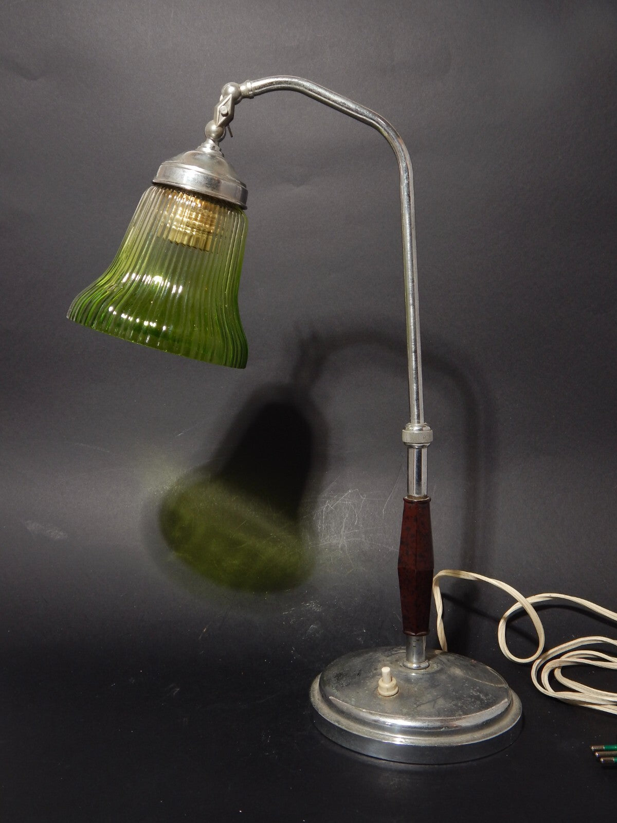 ANTICA LAMPADA TAVOLO SCRIVANIA ART DECO MINISTERO CON PARALUME VETRO VERDE