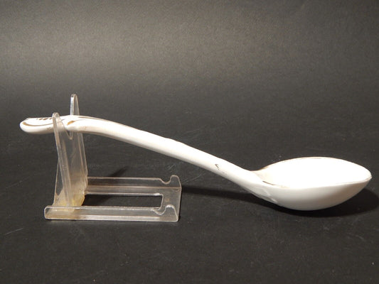 ANTICO RARO CUCCHIAIO DA SALSIERA IN PORCELLANA BIANCA CON DECORO IN ORO