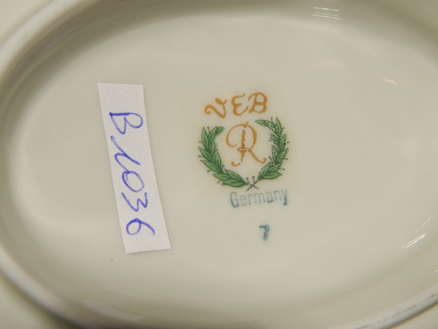 VINTAGE PREZIOSA ROCAILLE VEB REICHENBACH SALSIERA PORCELLANA BIANCO ORO