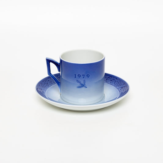 ROYAL COPENHAGEN PORCELLANA TAZZA DI NATALE 1979 ORIGINALE CON PIATTINO CM 7