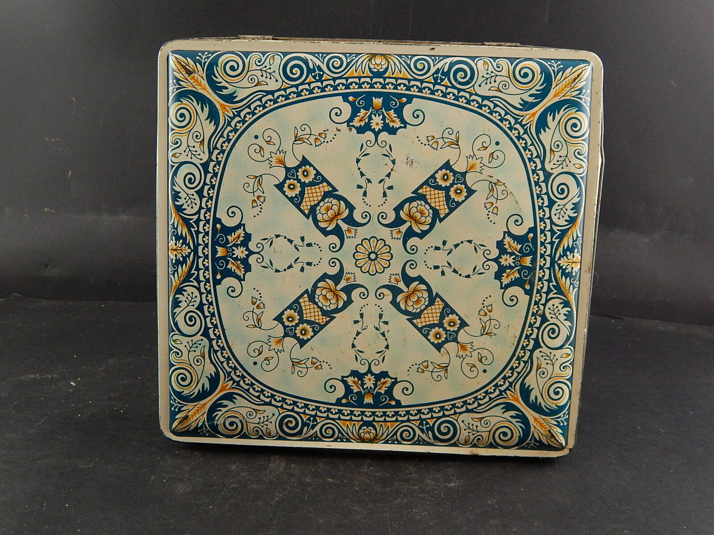 COLLEZIONE ANTICA ORIGINALE SCATOLA DI LATTA STAMPATA DECORI ARABESCHI ROUEN