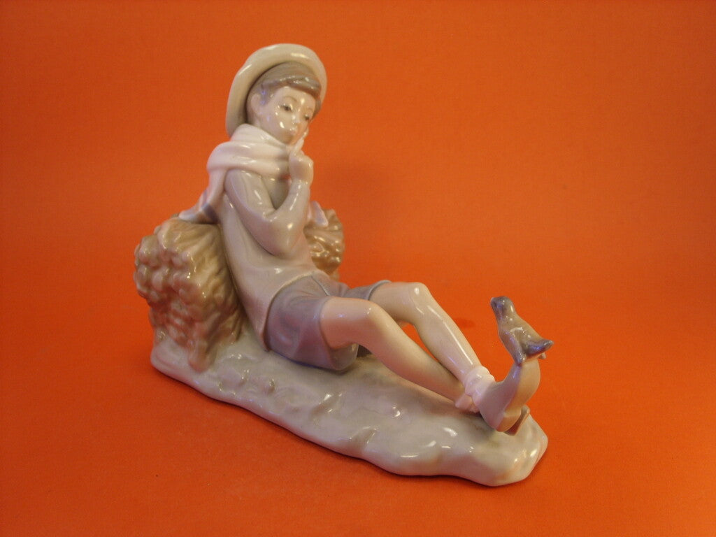 Lladrò porcellana Statuina in "Pastorello con Uccellino" Cod 4730 d'antiquariato, 16 cm