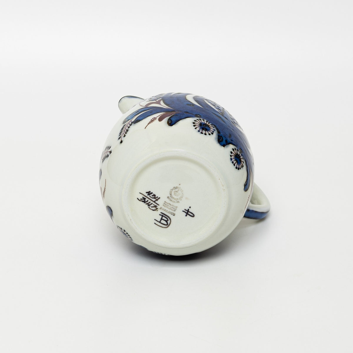 Collezione Fajance Royal Copenhagen, brocca Tenera Fajance 434/3143 di Berte Jessen