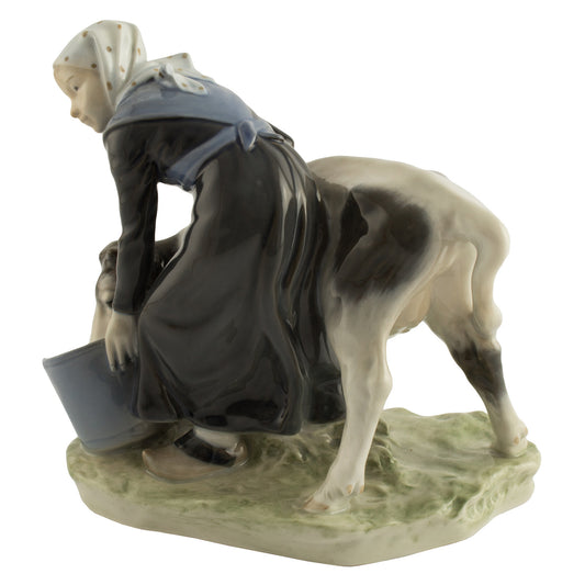 STATUINA PORCELLANA ROYAL COPENHAGEN "Ragazza con Vitello" 779 ORIGINALE PRIMA S