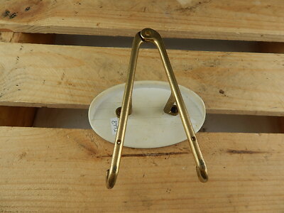 VINTAGE ATTACCAPANNI APPENDIABITI OTTONE PLASTICA DURA STAMPATA VELIERO GALEONE