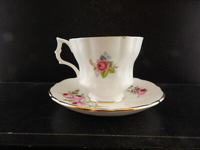 PREZIOSA PORCELLANA ROYAL WINDSOR TAZZA CAFFE' VINTAGE COLLEZIONE BOUQUET ROSE