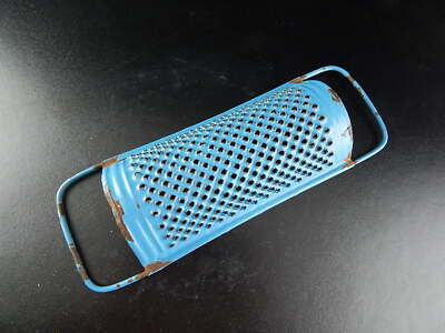 ANTICA RARA GRATTUGIA METALLO LATTA SMALTATA AZZURRA SHABBY CHIC COLLECTION 6339