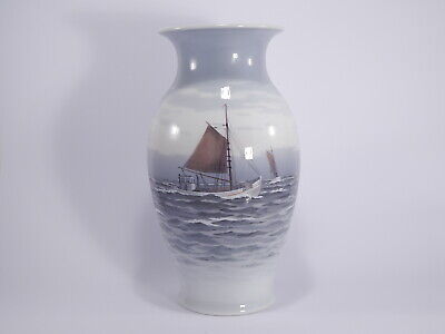 VASO VINTAGE ROYAL COPENHAGEN "Marina con Barche"