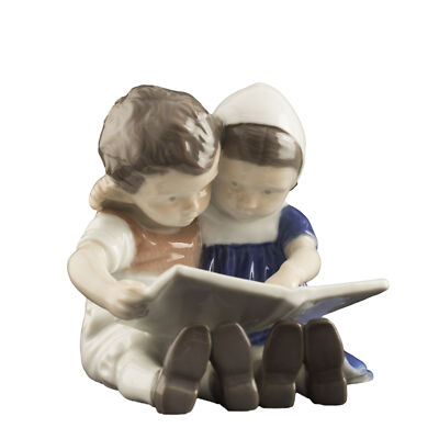 STATUINA PORCELLANA ROYAL COPENHAGEN BING&GRONDAHL "Bambini che Leggono"