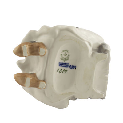 STATUINA PORCELLANA ROYAL COPENHAGEN "Donna di Amager Lavora a Maglia" 1317 ORIG