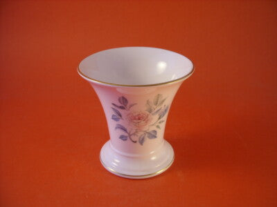 WEDGWOOD VASO "Mist-Rose"