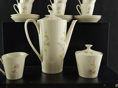 PREZIOSO RARO SERVIZIO DA CAFFÈ VINTAGE IN PORCELLANA DECORI FLOREALI IN RILIEVO